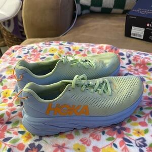 Hoka Women’s Clifton 9 shoes